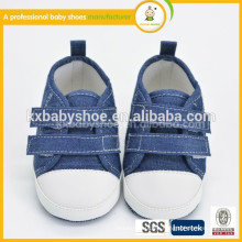 Zapatos simples vendedores calientes del deporte del bebé, zapatos ocasionales de los cabritos, zapatos muy cómodos de la escuela de la conveniencia